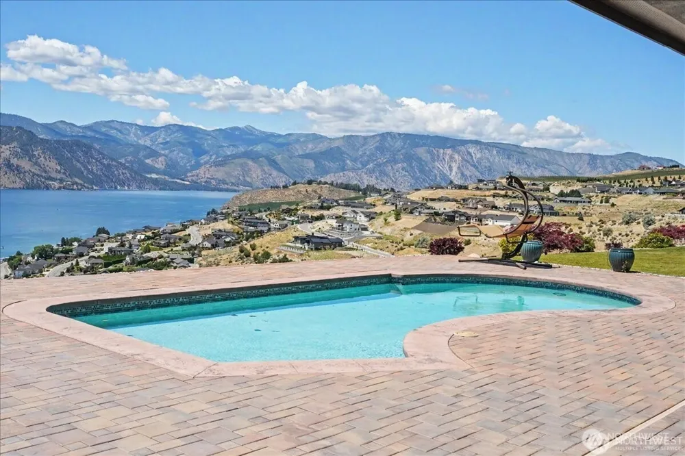 333 Highpoint Place Chelan, WA 98816
