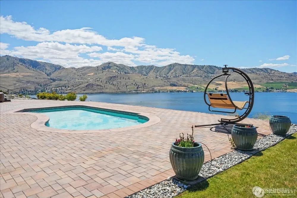 333 Highpoint Place Chelan, WA 98816