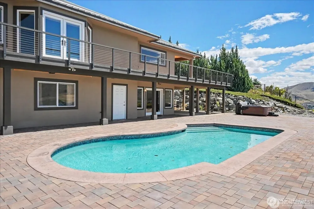 333 Highpoint Place Chelan, WA 98816