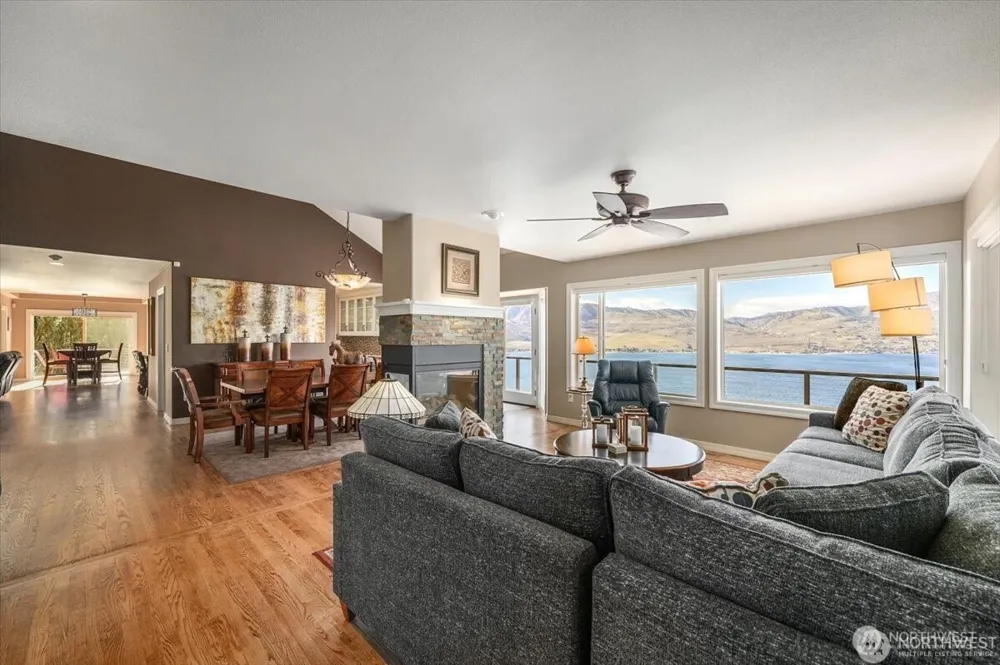 333 Highpoint Place Chelan, WA 98816