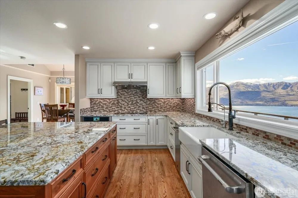 333 Highpoint Place Chelan, WA 98816