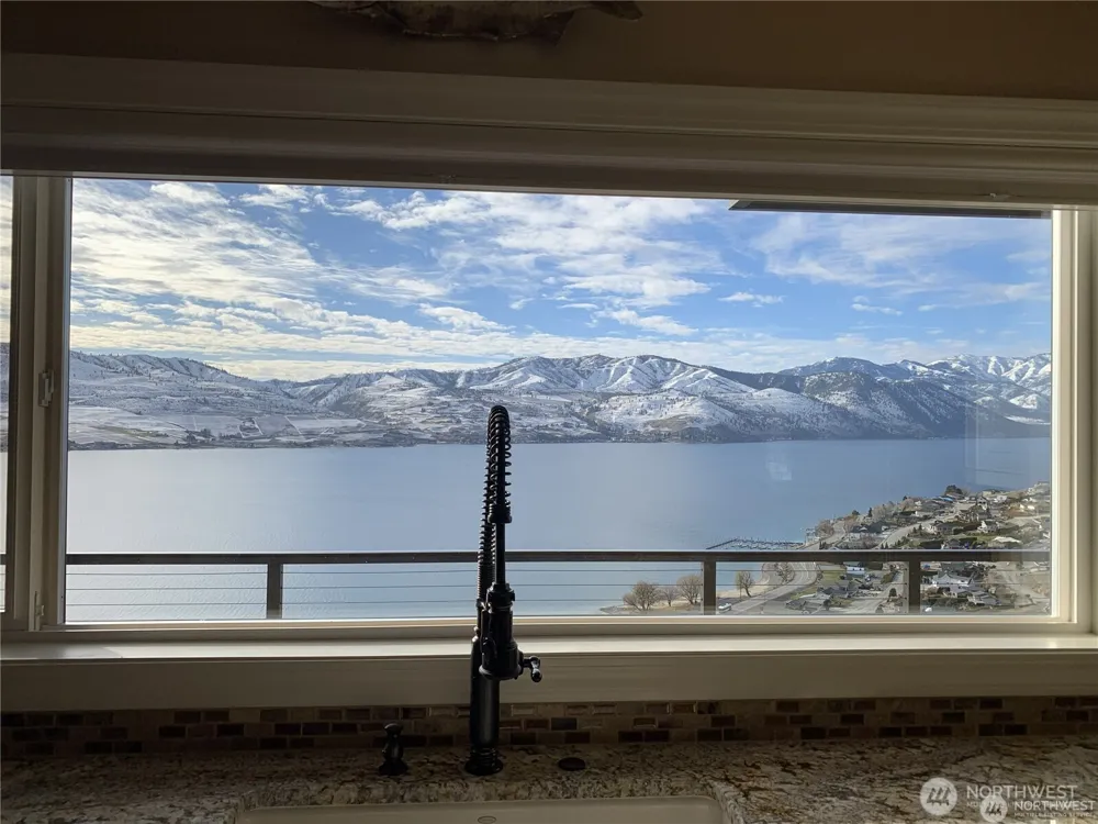 333 Highpoint Place Chelan, WA 98816