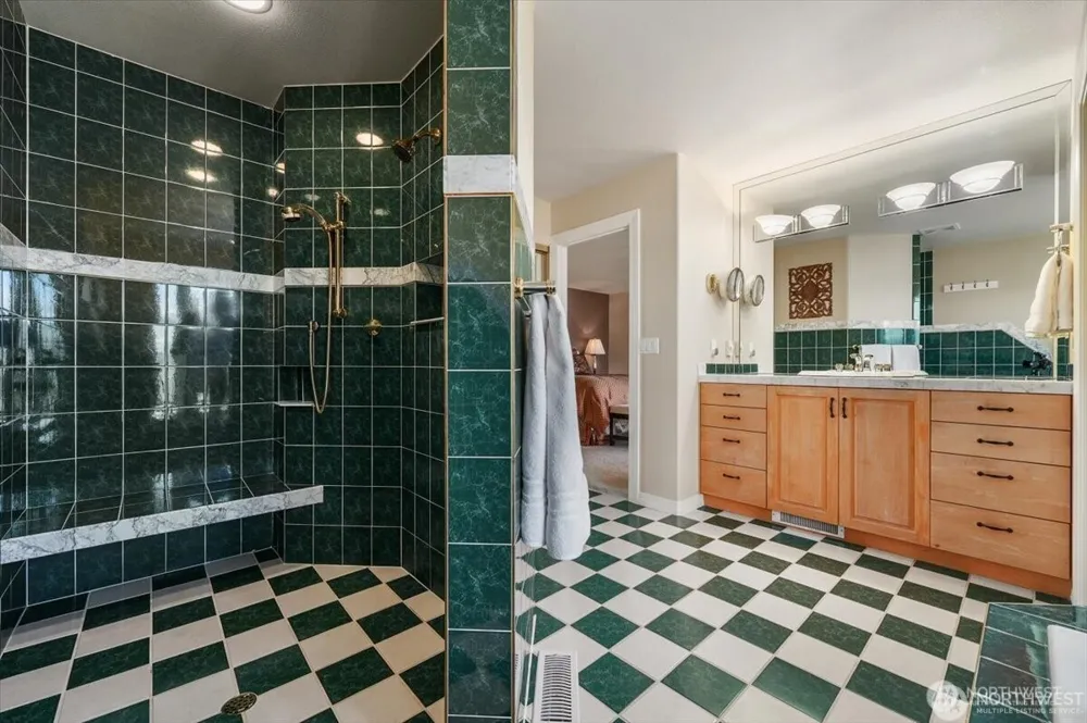 333 Highpoint Place Chelan, WA 98816
