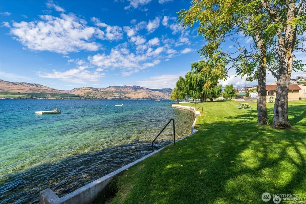 333 Highpoint Place Chelan, WA 98816
