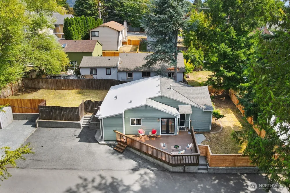 3830 NE 123rd Street Seattle, WA 98125