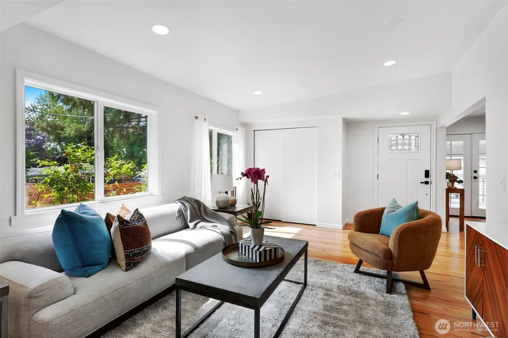 3830 NE 123rd Street Seattle, WA 98125
