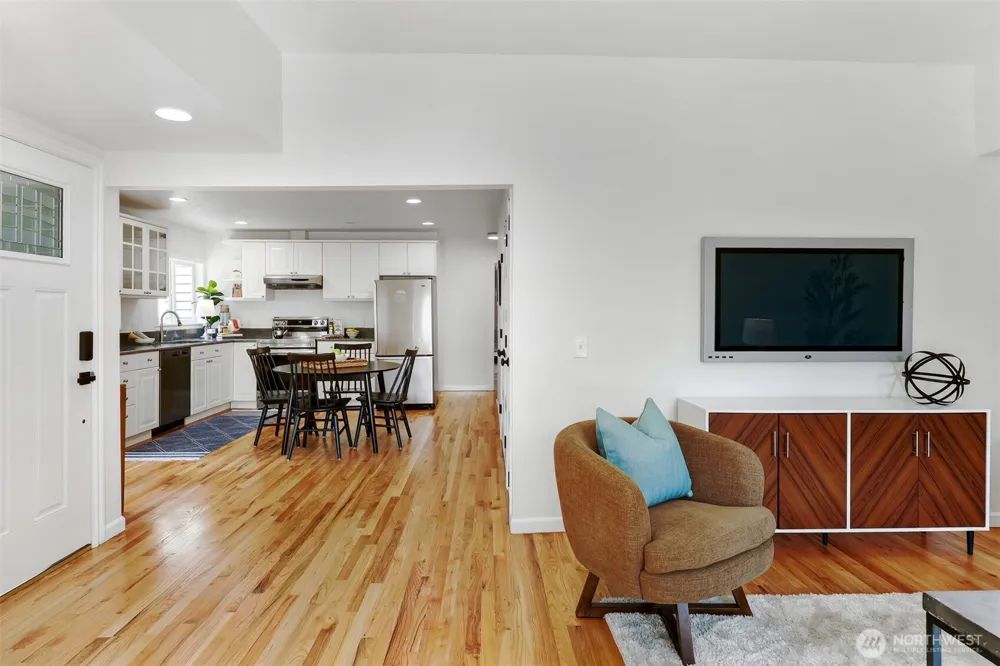 3830 NE 123rd Street Seattle, WA 98125