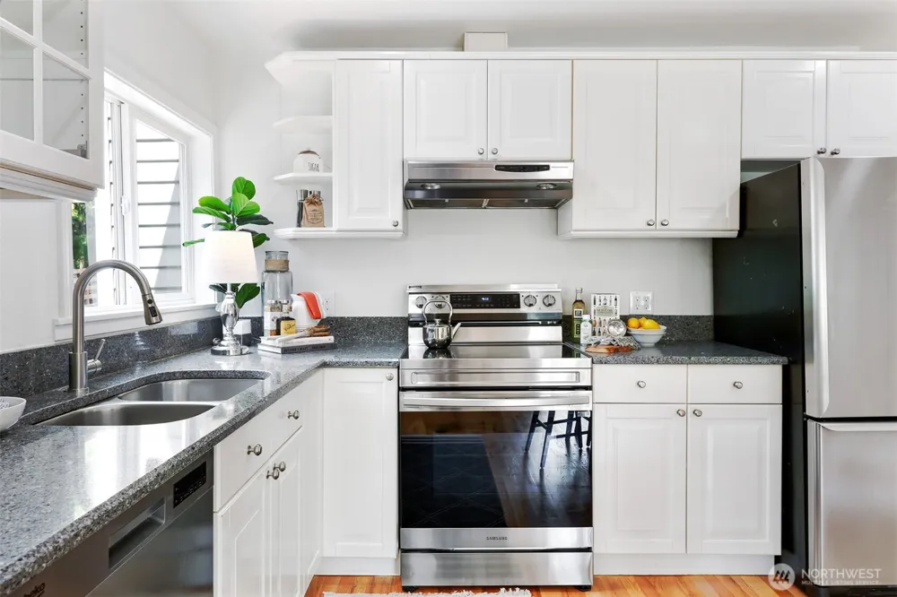 3830 NE 123rd Street Seattle, WA 98125
