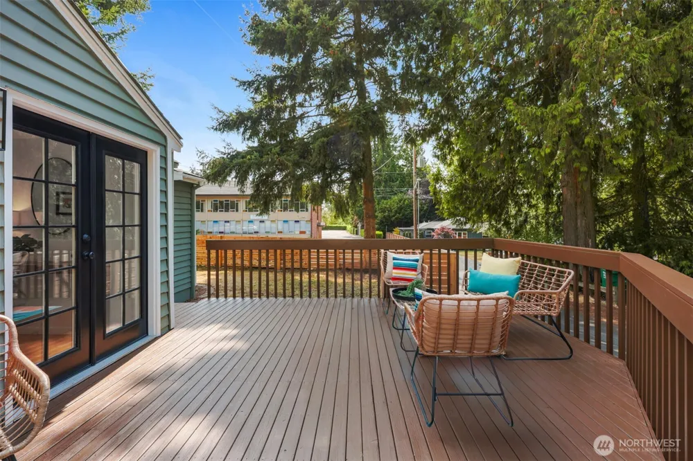 3830 NE 123rd Street Seattle, WA 98125