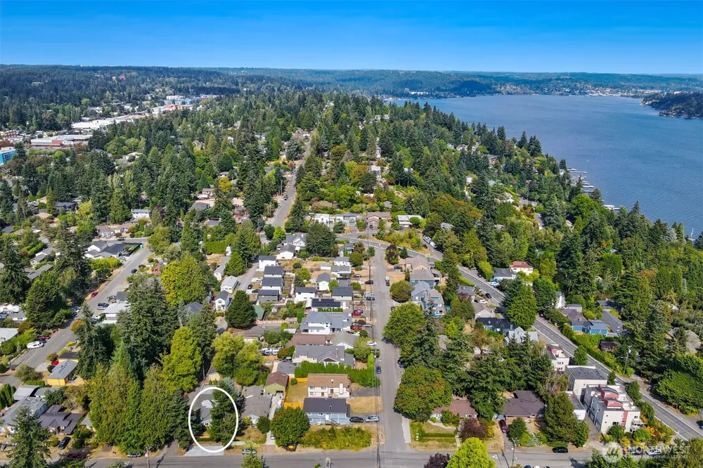 3830 NE 123rd Street Seattle, WA 98125