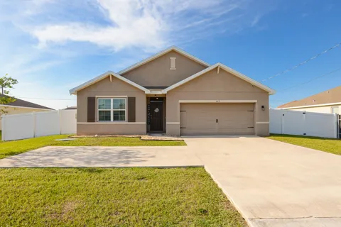 567 SW Paar Drive