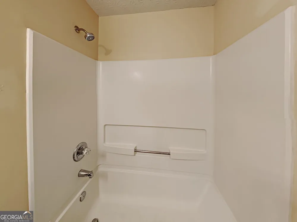 160 Long DR Covington, GA 30016
