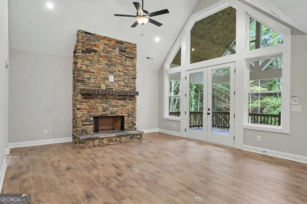 443 Hawks Nest Dr. Blairsville, GA 30512
