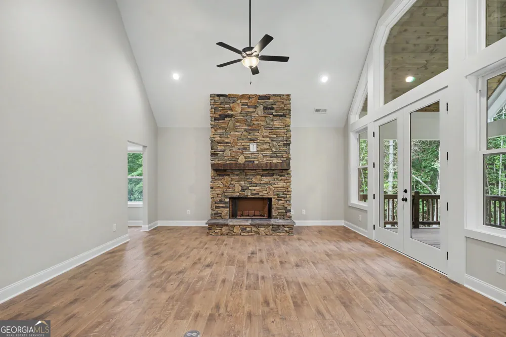 443 Hawks Nest Dr. Blairsville, GA 30512