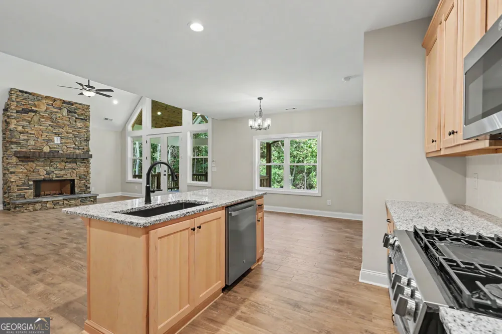 443 Hawks Nest Dr. Blairsville, GA 30512
