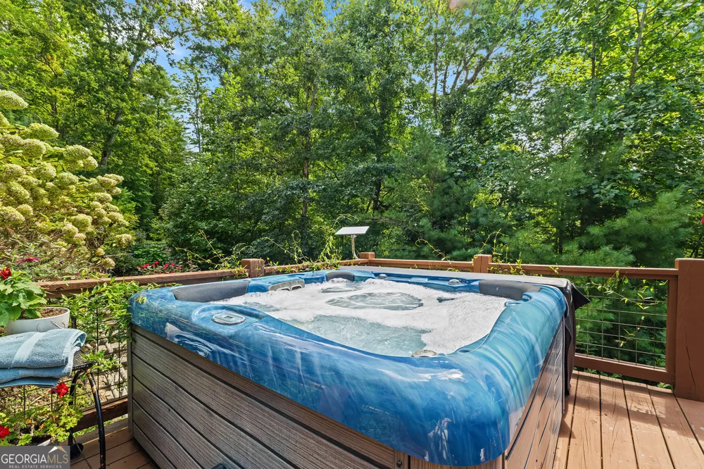 115 Sunset DR Tiger, GA 30576