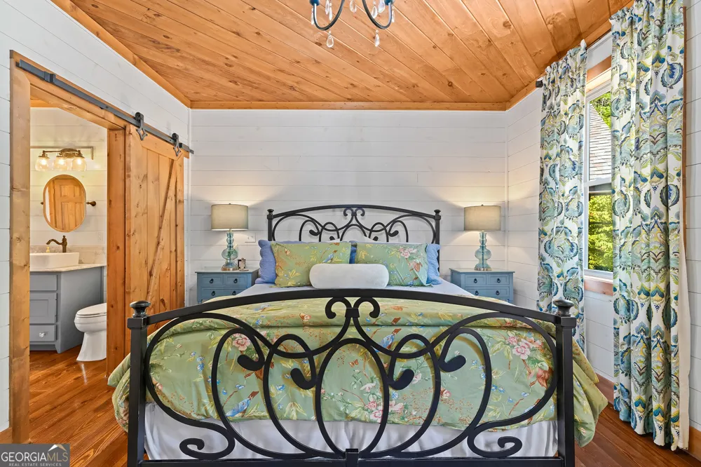 115 Sunset DR Tiger, GA 30576