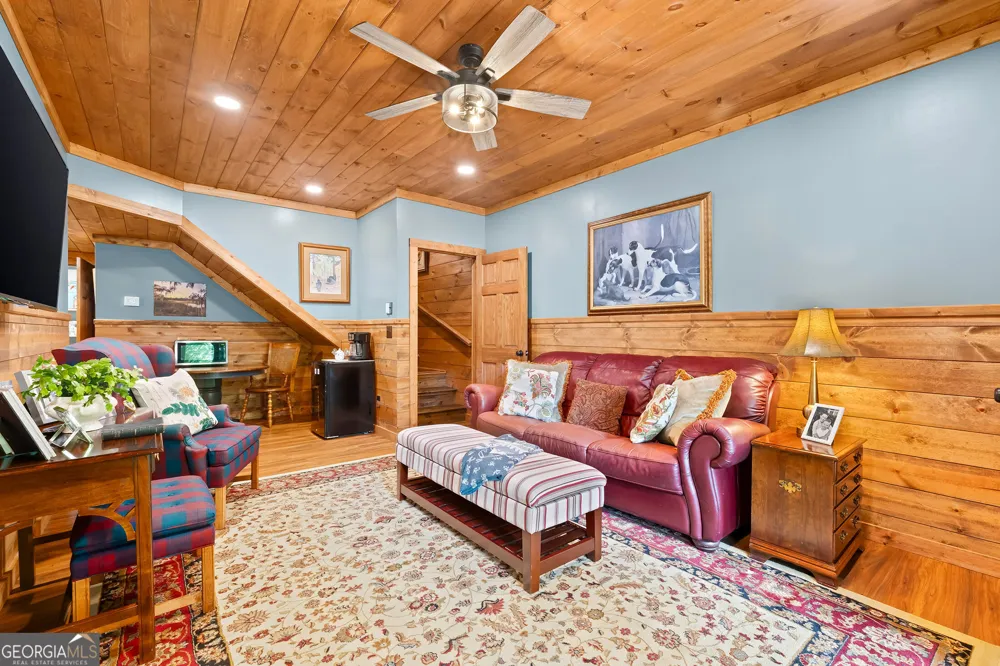 115 Sunset DR Tiger, GA 30576