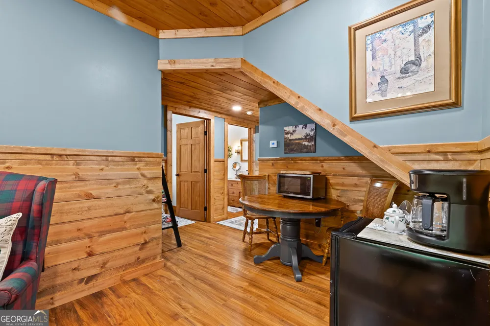 115 Sunset DR Tiger, GA 30576