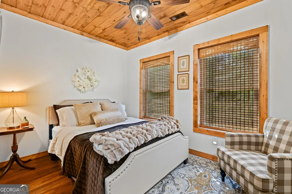 115 Sunset DR Tiger, GA 30576