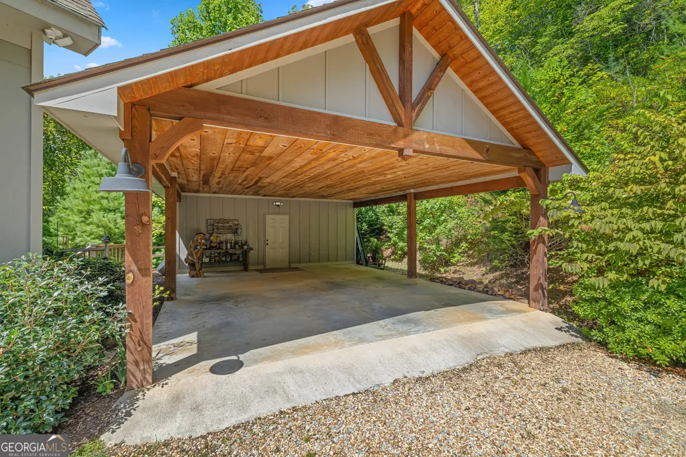 115 Sunset DR Tiger, GA 30576