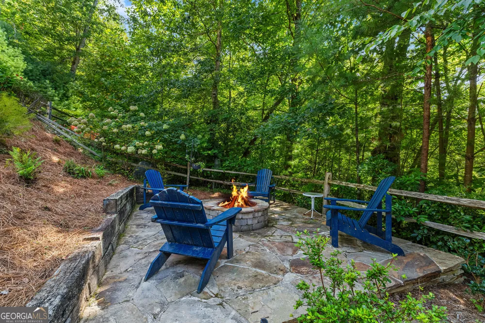 115 Sunset DR Tiger, GA 30576