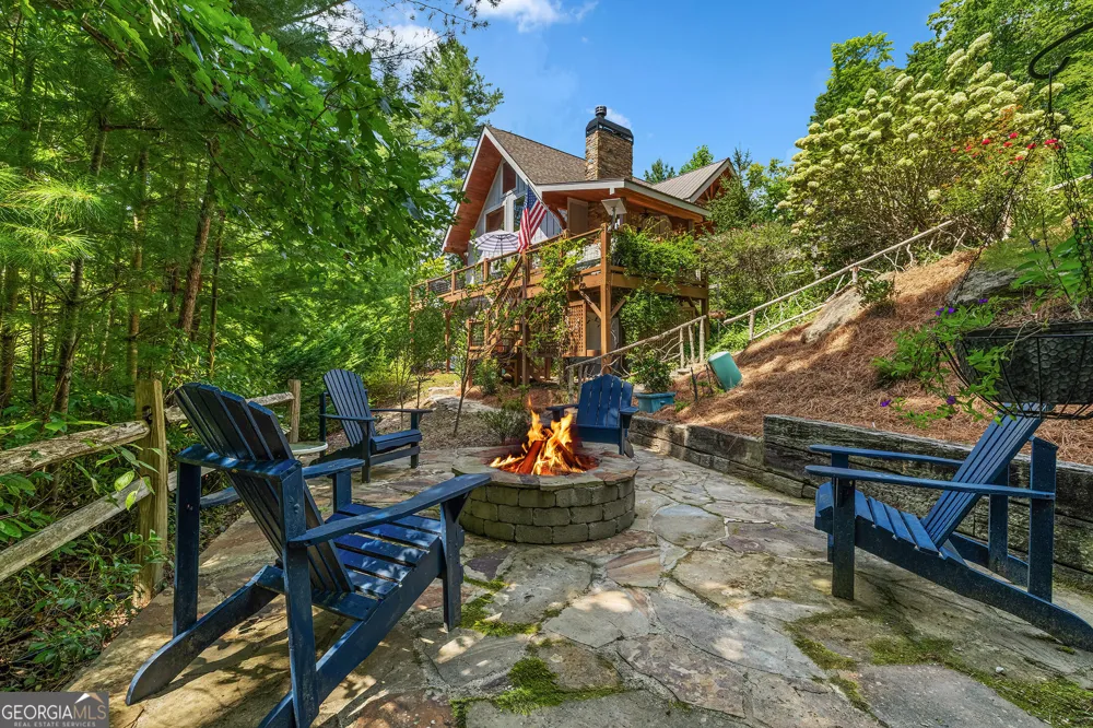 115 Sunset DR Tiger, GA 30576