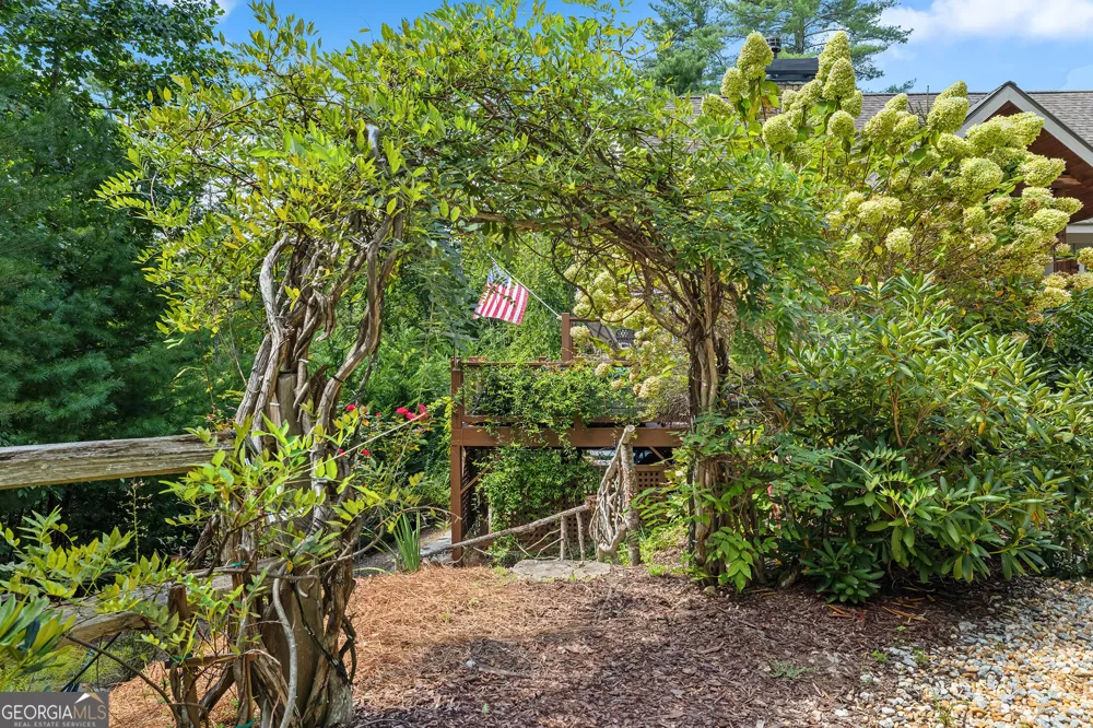 115 Sunset DR Tiger, GA 30576