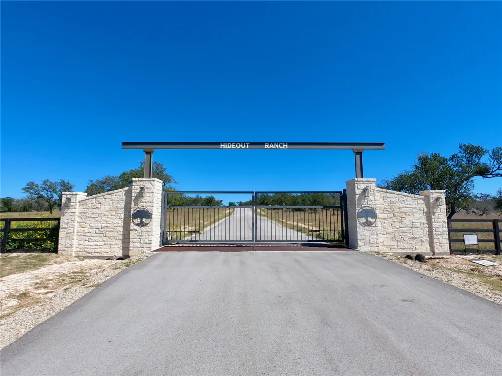 33 Brooklyn Drive Mountain Home, TX 78631