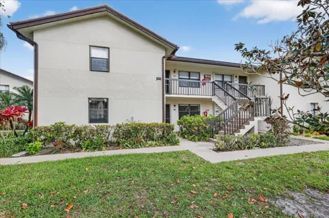 7633 Tahiti Lane #101