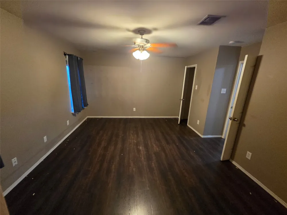 8422 Timberbrook Lane Dallas, TX 75249