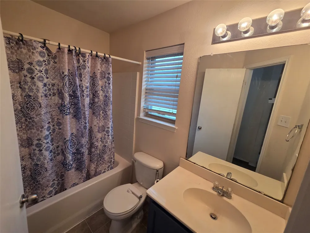 8422 Timberbrook Lane Dallas, TX 75249