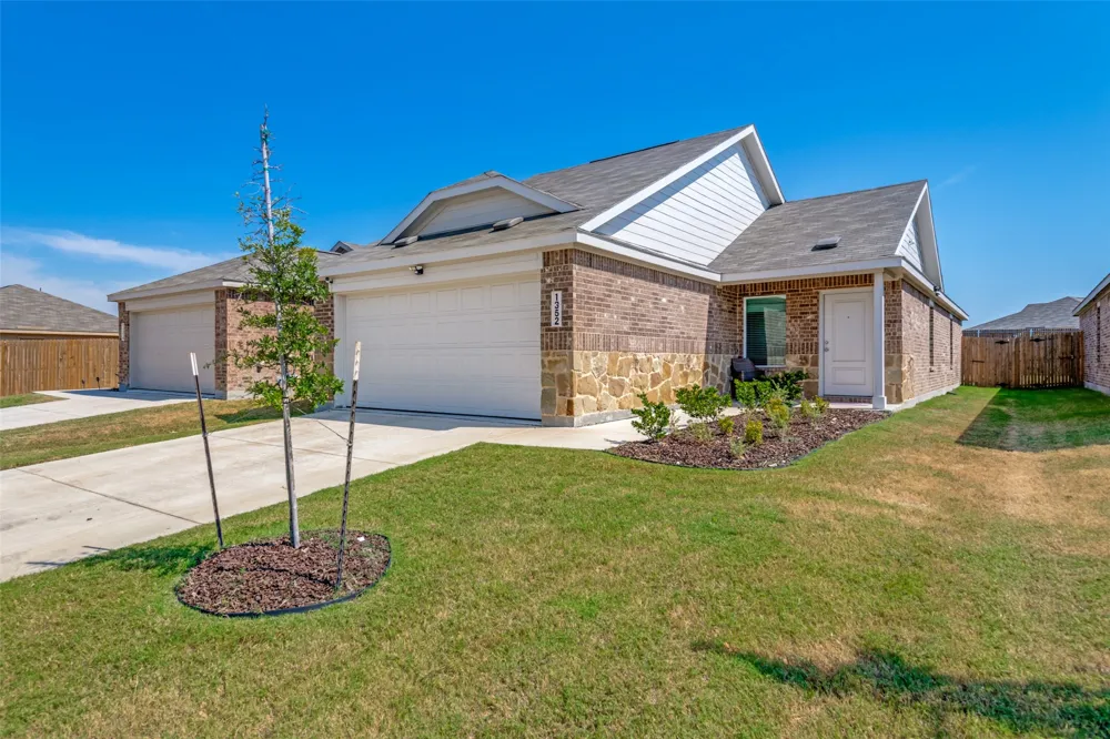 1352 Wedgeleaf Lane Forney, TX 75126