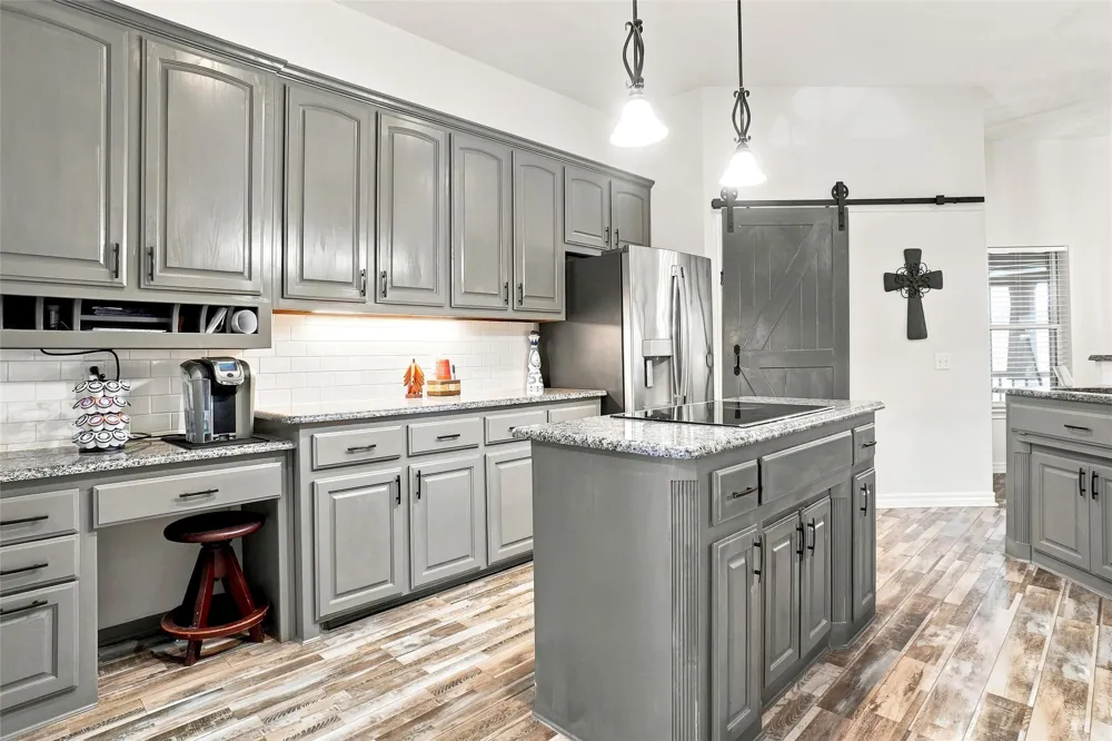 118 Golfers Way Azle, TX 76020