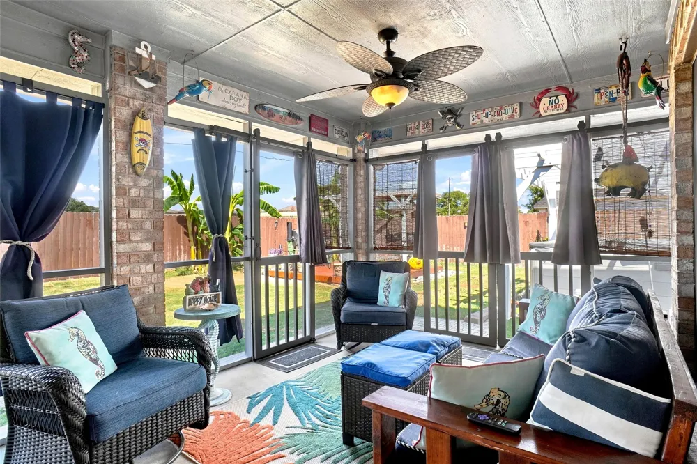 118 Golfers Way Azle, TX 76020