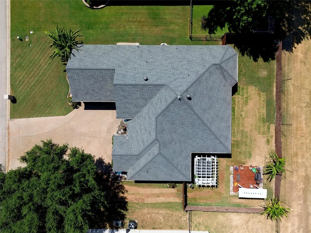 118 Golfers Way Azle, TX 76020