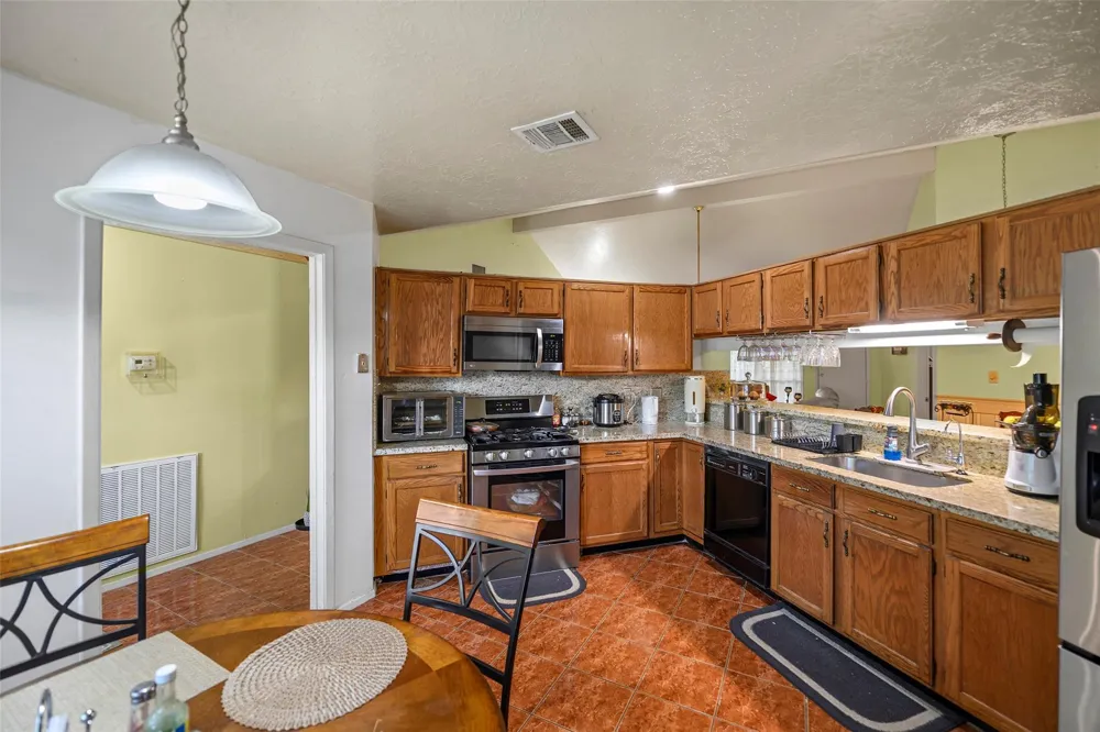 16730 Summer Dawn Lane Houston, TX 77095