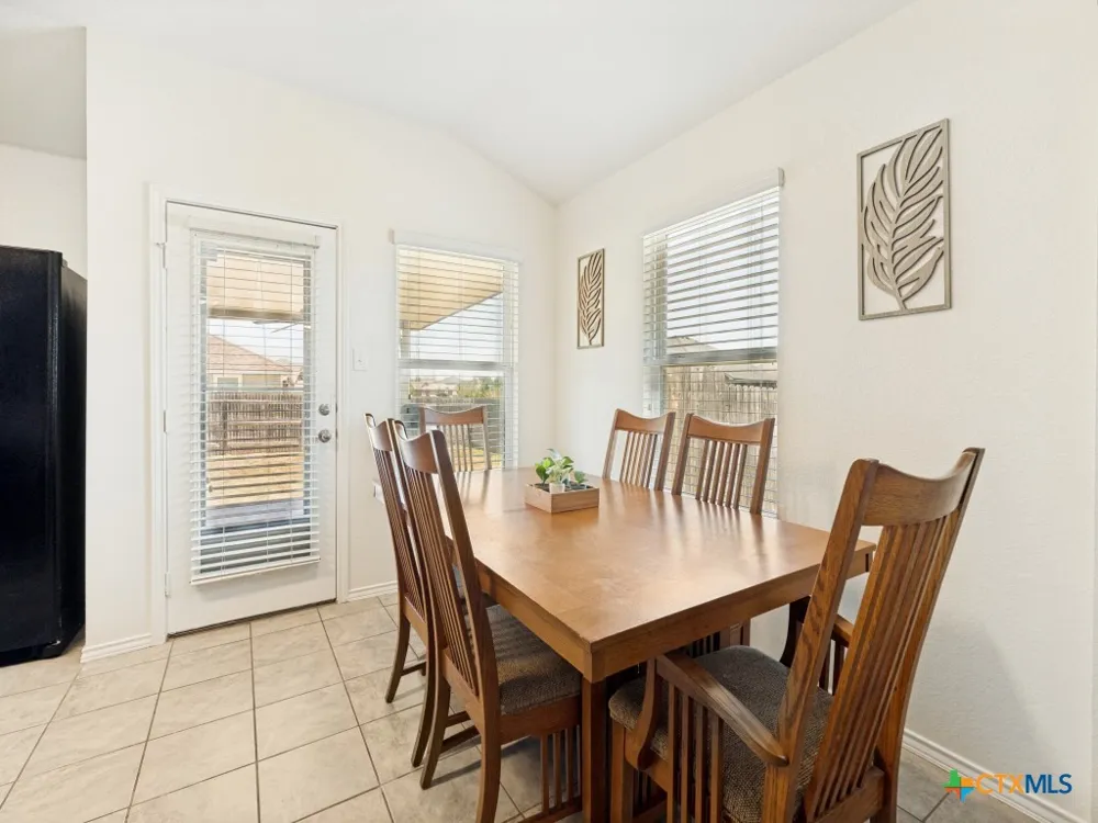 1440 Doncaster Drive Seguin, TX 78155