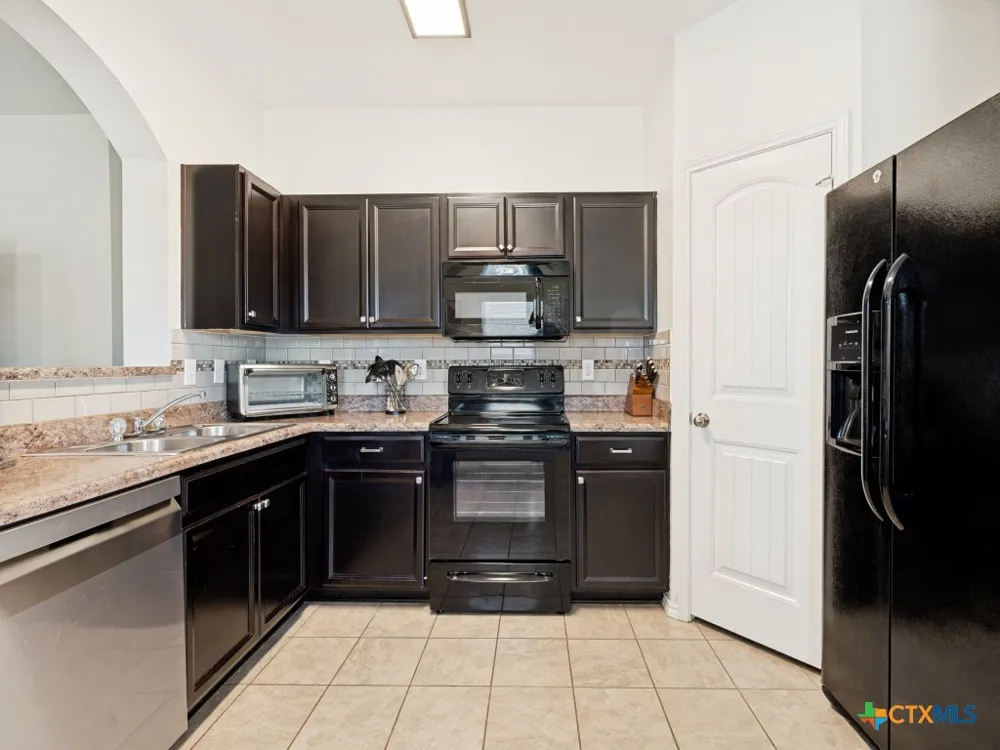 1440 Doncaster Drive Seguin, TX 78155