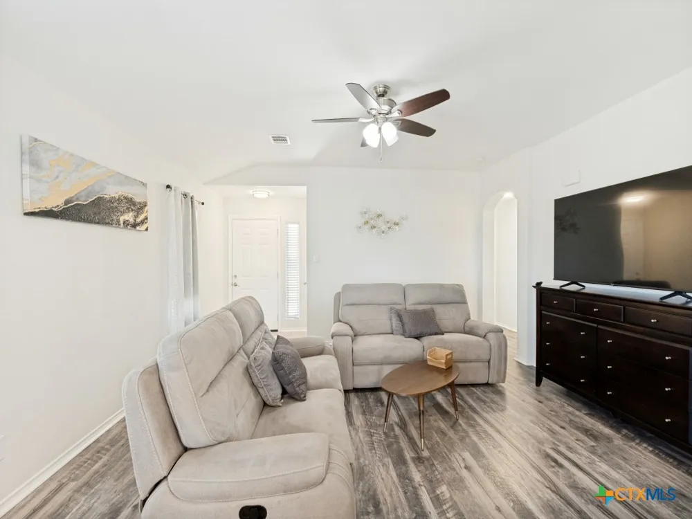 1440 Doncaster Drive Seguin, TX 78155