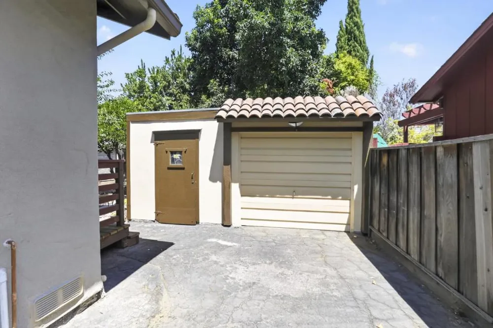 1748 Glen Una Avenue San Jose, CA 95125