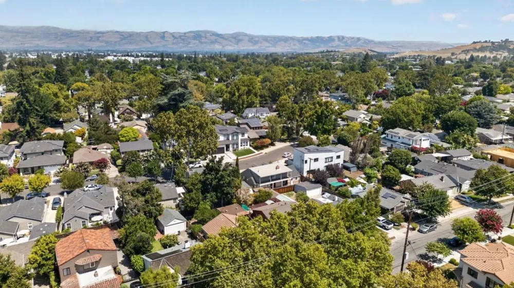 1748 Glen Una Avenue San Jose, CA 95125