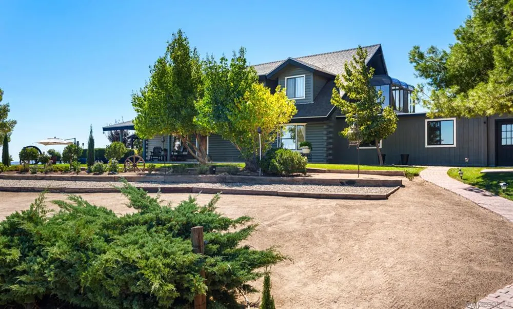 39525 Opalocka Boulevard, CA 91905