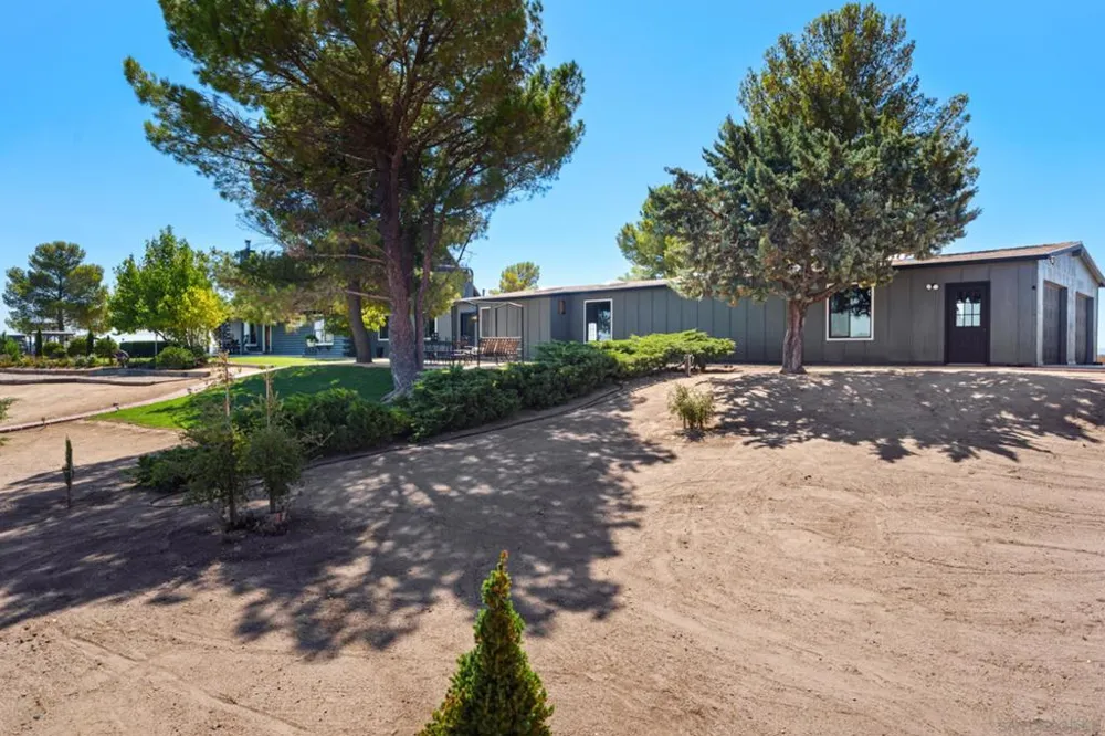39525 Opalocka Boulevard, CA 91905