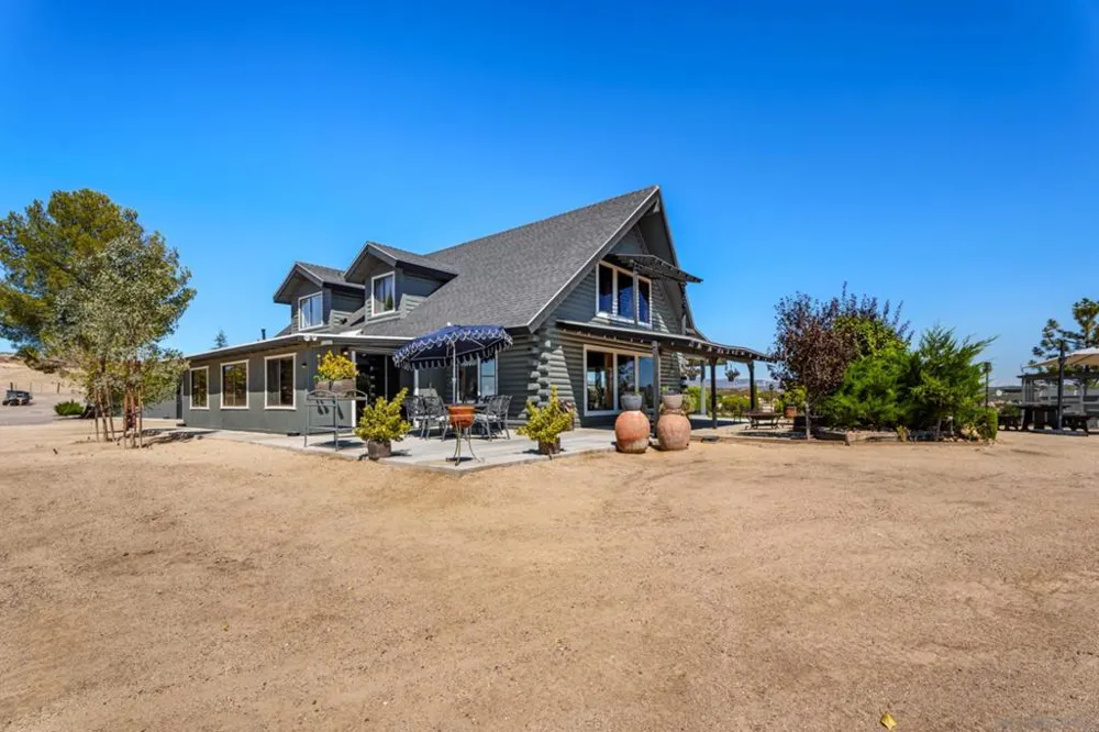 39525 Opalocka Boulevard, CA 91905