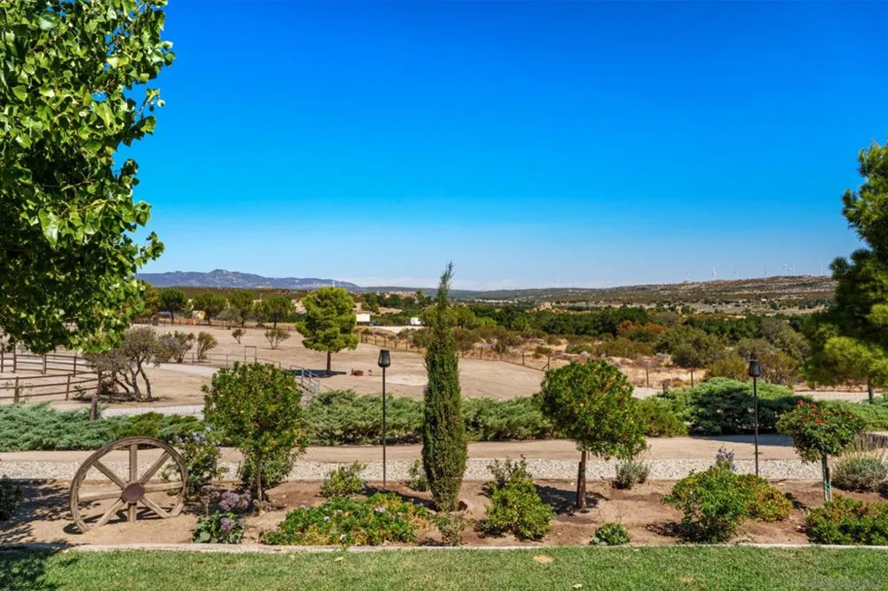 39525 Opalocka Boulevard, CA 91905
