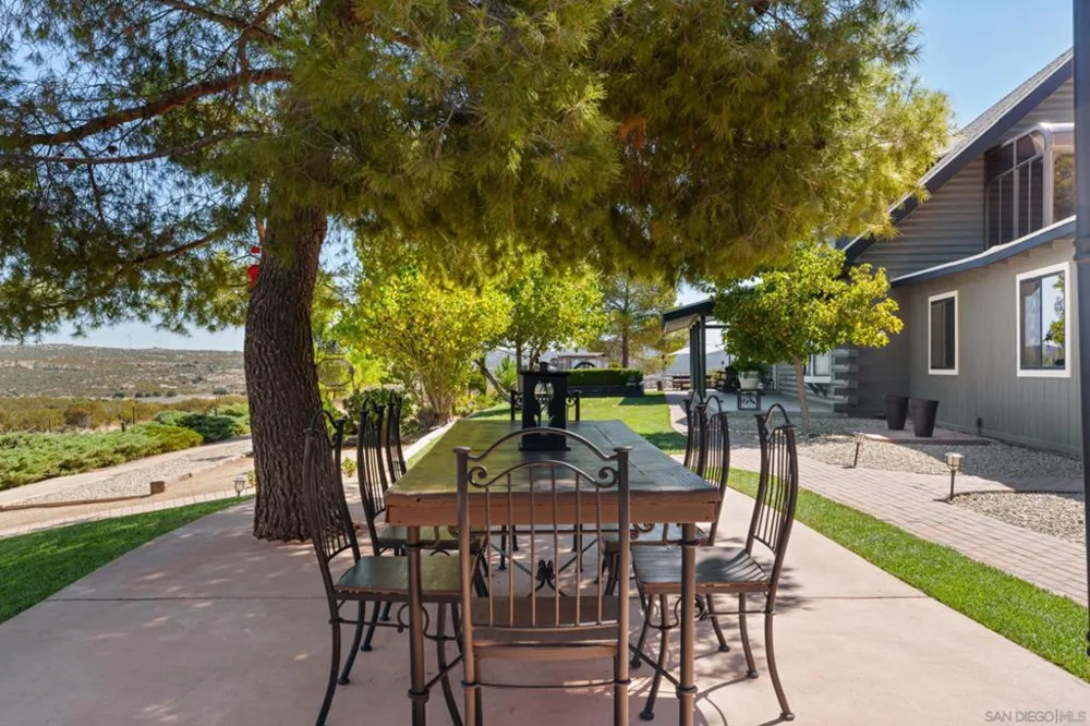 39525 Opalocka Boulevard, CA 91905