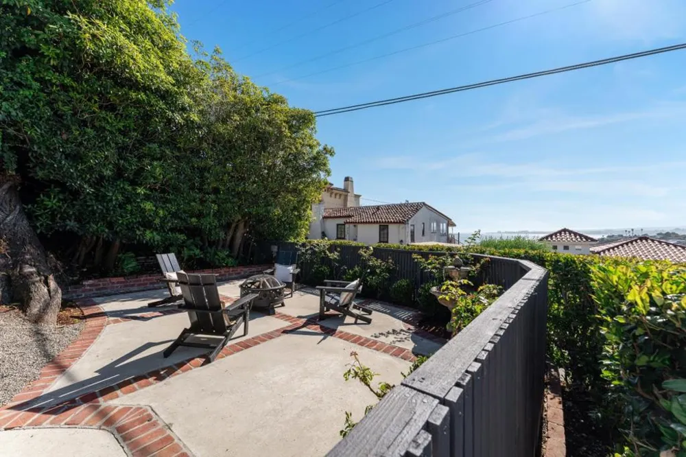221 Highland Drive Aptos, CA 95003