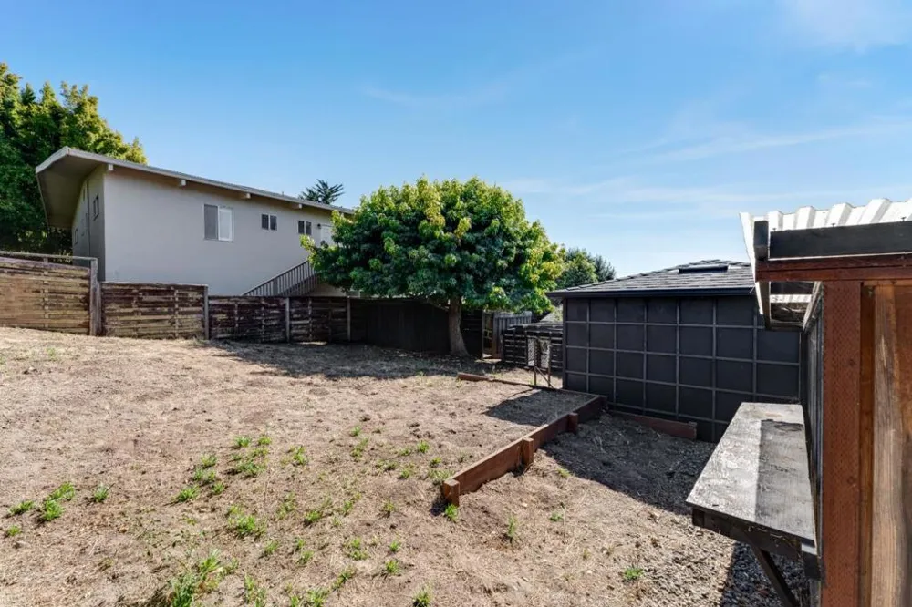 221 Highland Drive Aptos, CA 95003