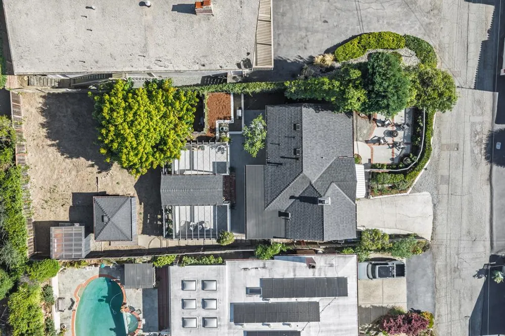 221 Highland Drive Aptos, CA 95003